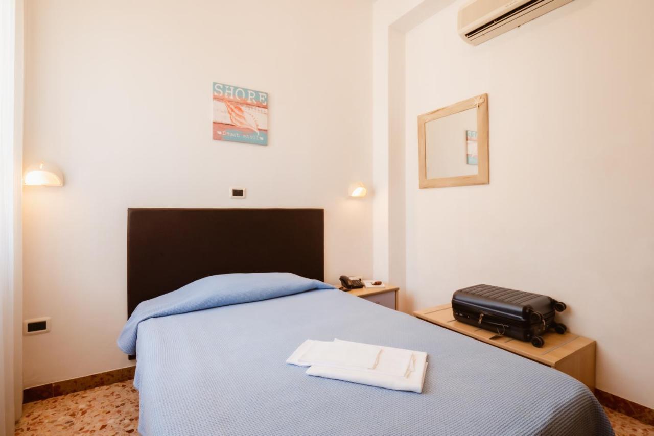 Hotel Villa Del Mare Senigallia Exterior photo
